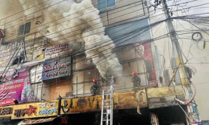 রাজধানীর উত্তরার রেস্টুরেন্টের আগুন নিয়ন্ত্রণে