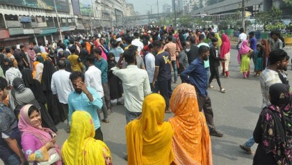 বনানীর সড়ক অবরোধ ৭ ঘণ্টা পর ছাড়লেন পোশাকশ্রমিকরা